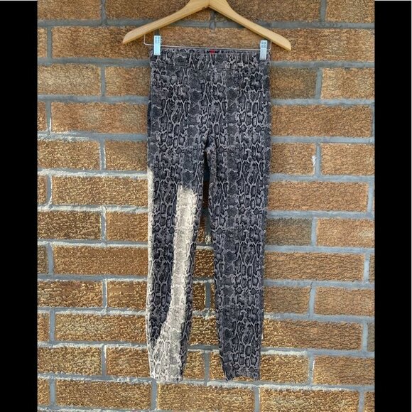 Spanx Slim Built In contoured Power Waistband jegging in snake print XS - Picture 6 of 12